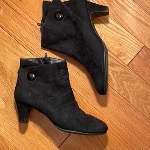 Last price drop!
Aerosol ‘Suede’ Boots